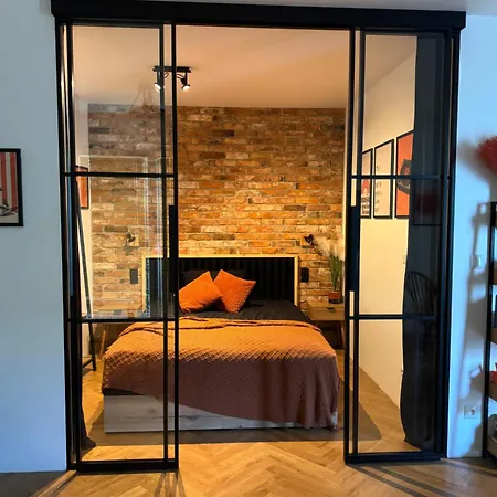 Okrzei Orange Loft Apartamento *